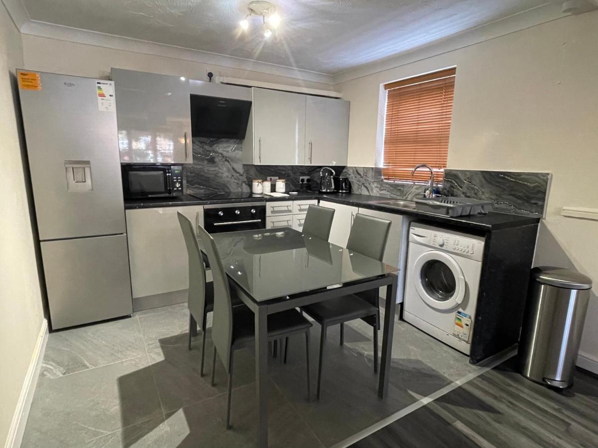 The Regency Entire 1 Bedroom Flat Accomodation Leicester Exterior foto